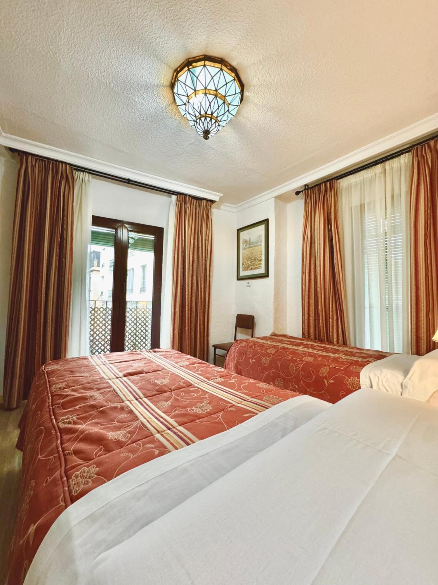 Pension Zurita Гранада Экстерьер фото