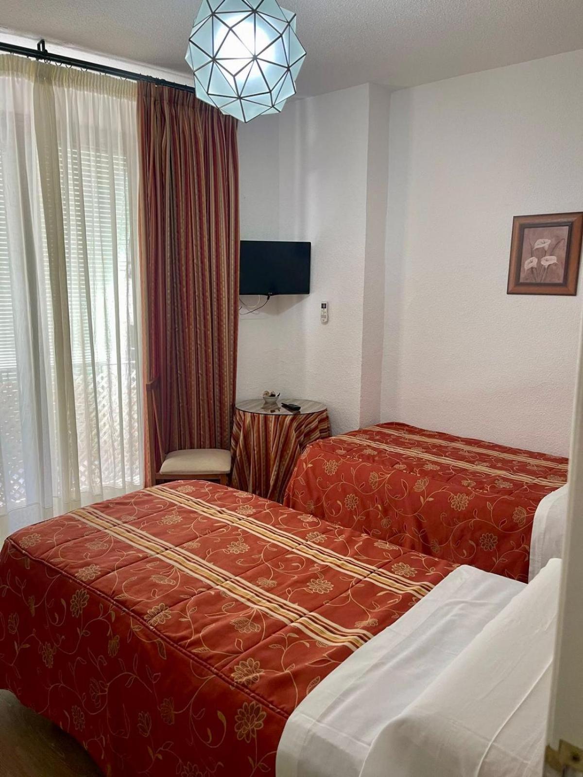 Pension Zurita Гранада Экстерьер фото
