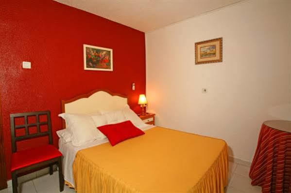 Pension Zurita Гранада Экстерьер фото